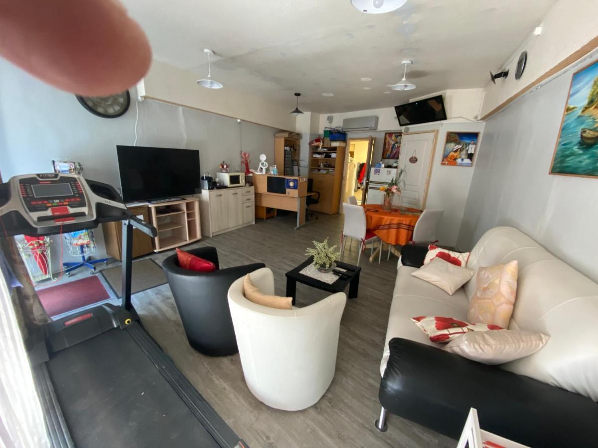 Four A Ban Apartment Mer Екстериор снимка